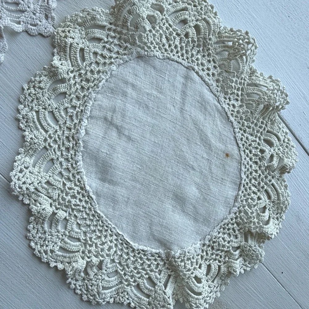 Vintage White Linen Crochet Doilies Set of 3 Round Lace Table Linens 12-16in
